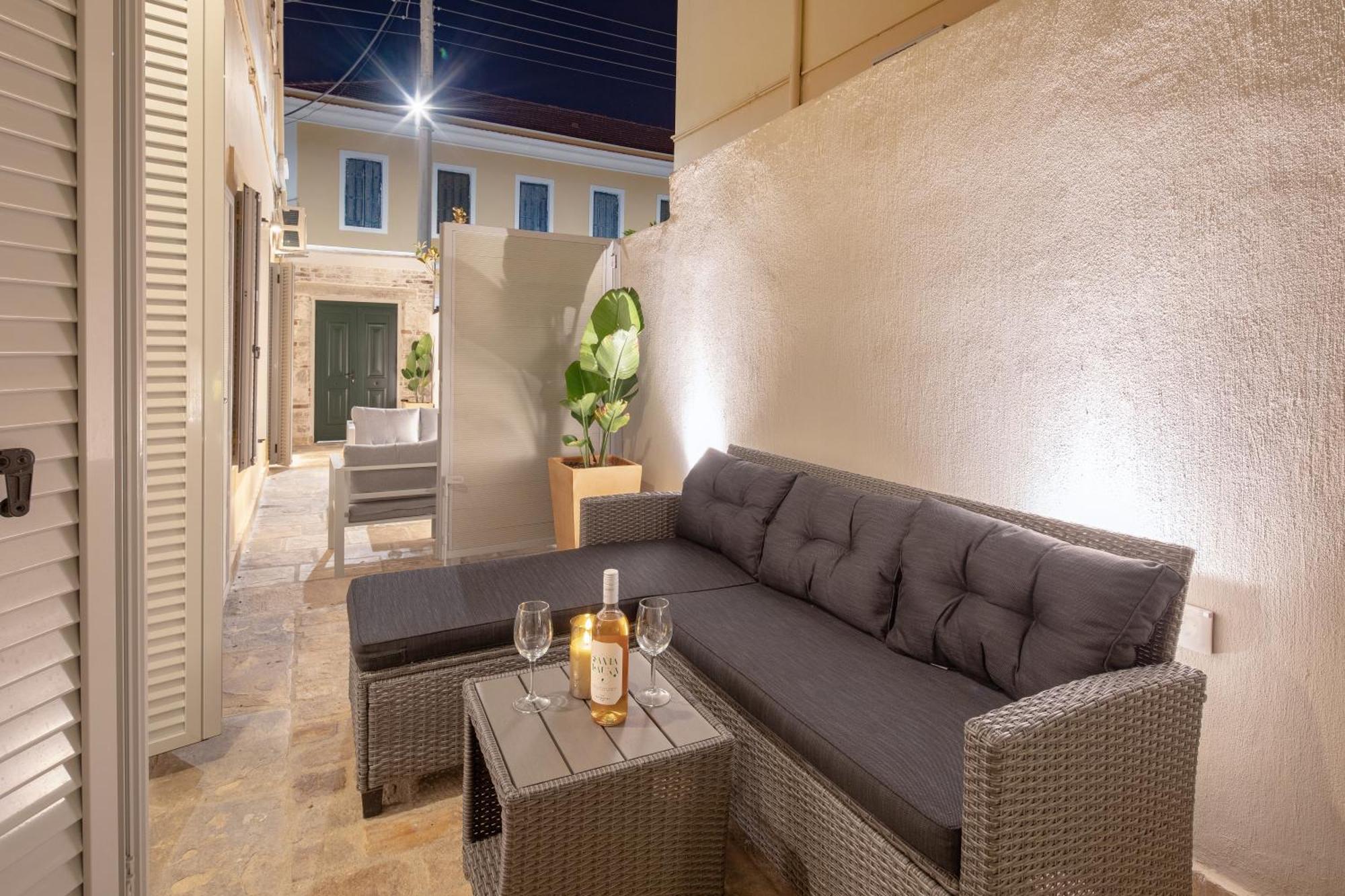 Modern-Vintage Old Town Suites Corfu  Zewnętrze zdjęcie